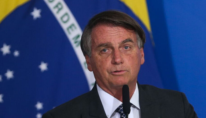Bolsonaro mantém fundo eleitoral de R$ 4,9 bilhões e R$ 1,7 bilhão para reajuste de servidores