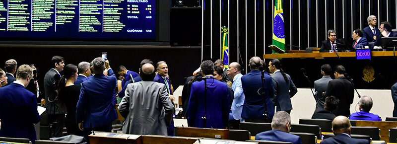 Congresso derruba veto à desoneração da folha para 17 setores da economia