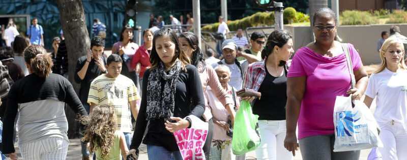 Taxa de desemprego cai para 7,8% em agosto, revela IBGE