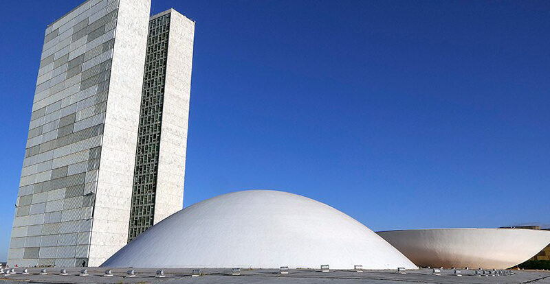 Senado retoma votações com projeto que amplia garantia ao crédito