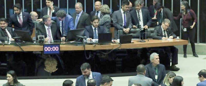 Câmara aprova projeto que prorroga desoneração da folha até 2027