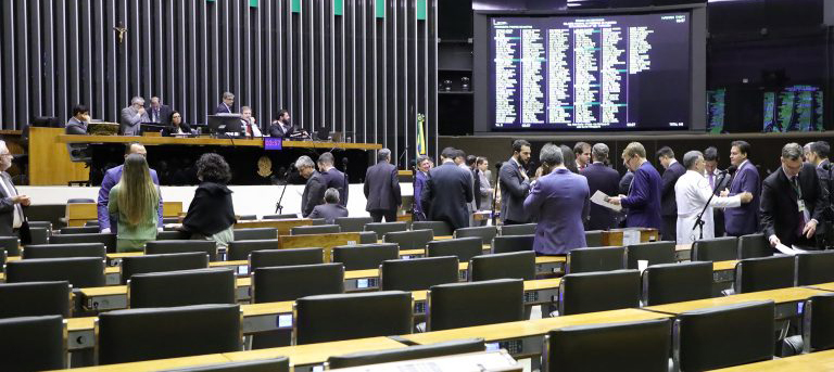 Câmara retoma no dia 26 votação do segundo projeto da reforma tributária