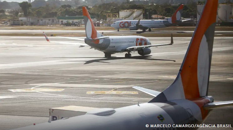 Azul e Gol assinam acordo para avaliar fusão entre as aéreas